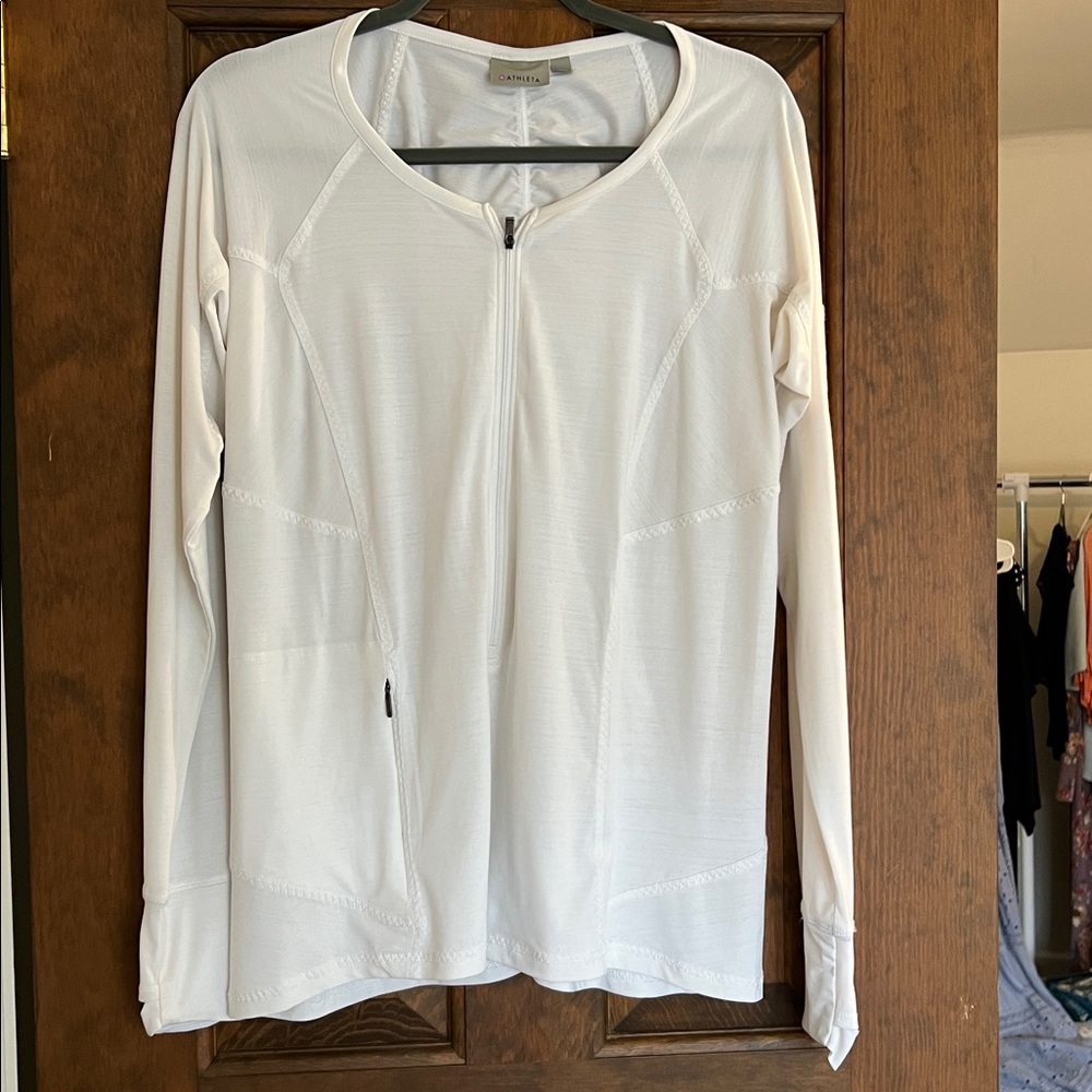 Athleta women’s white athletic top XL